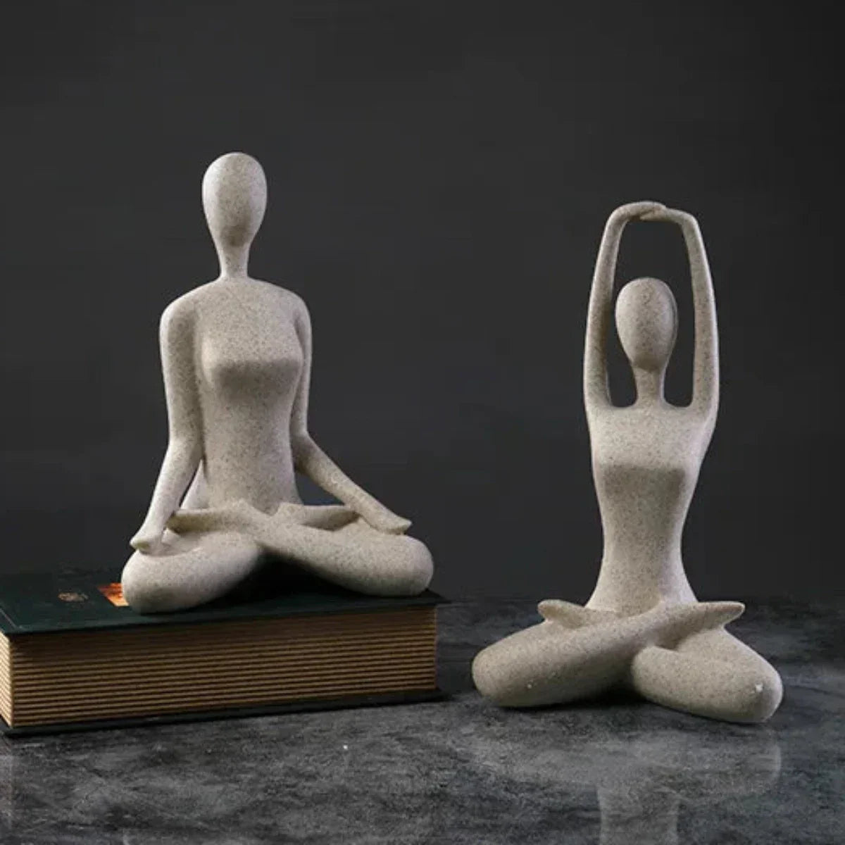 ZenJoy Frau in Yoga Statue – Moderne Innenraumdekoration aus Resin