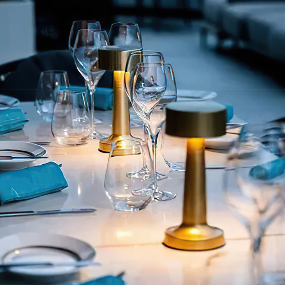Elegante Tischlampe LED – Kabellos, Dimmbar & Wiederaufladbar
