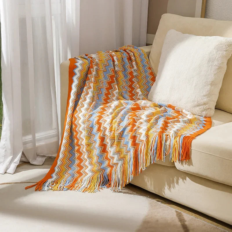 Boho Plaid mit Fransen – Weiche Decke mit Geometrischem Muster in Warmen Farben