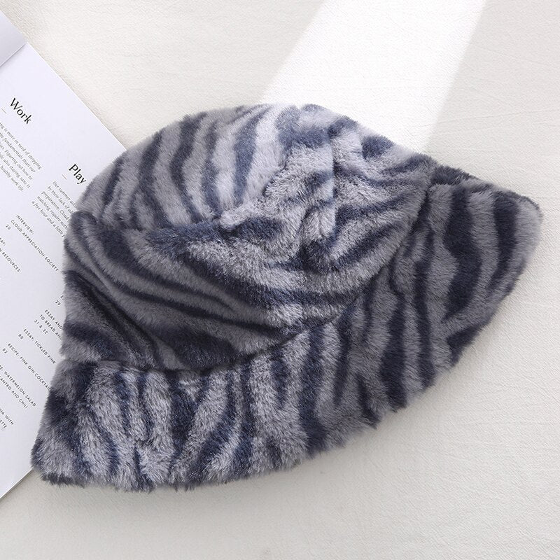 Samtweiche Wintermütze Luxusplüsch – Warmer Unisex Bucket Hat für kalte Tage