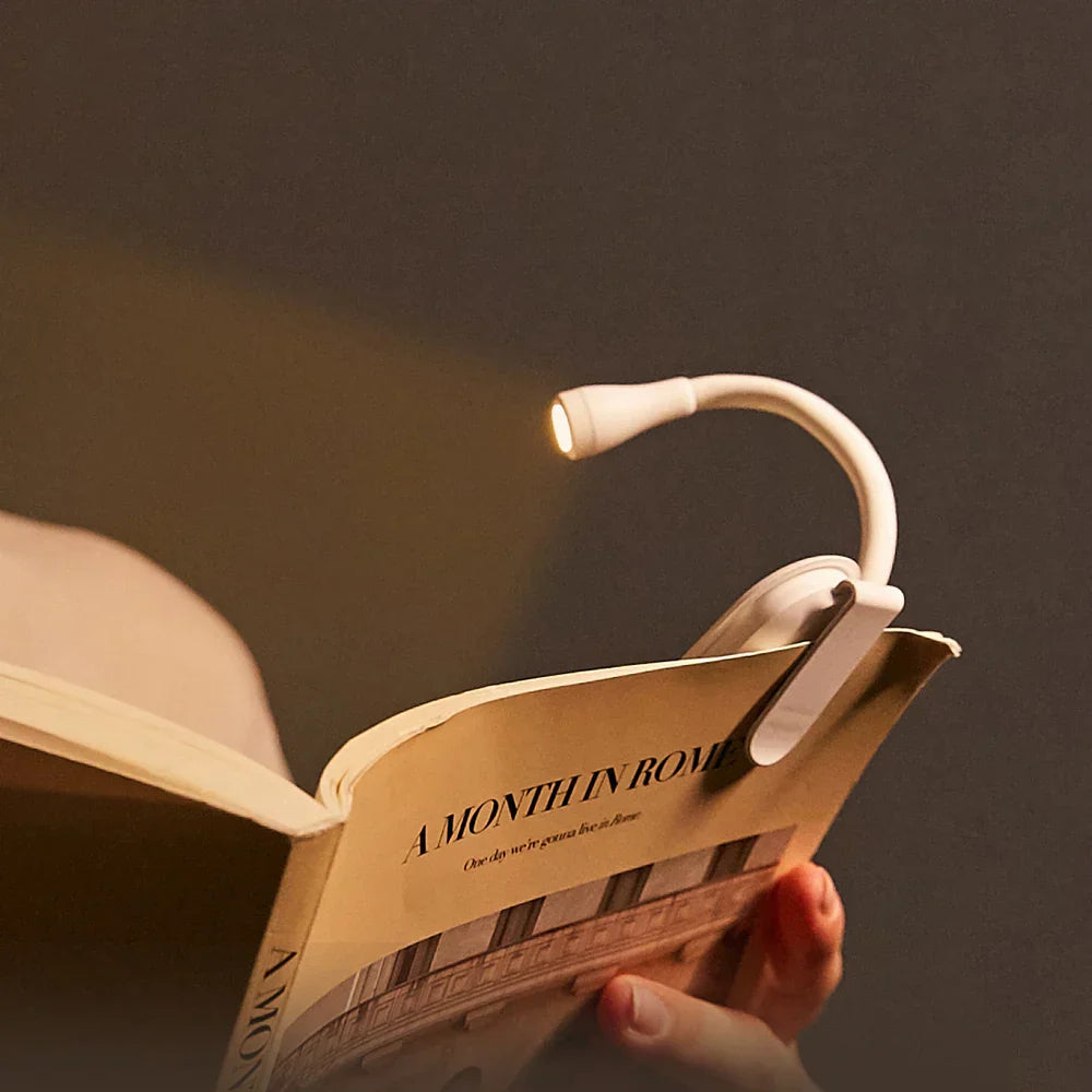 GlowLeaf – Clip-on Mini-Leselampe mit USB-Aufladung und 360° Rotation für nächtliches Lesen