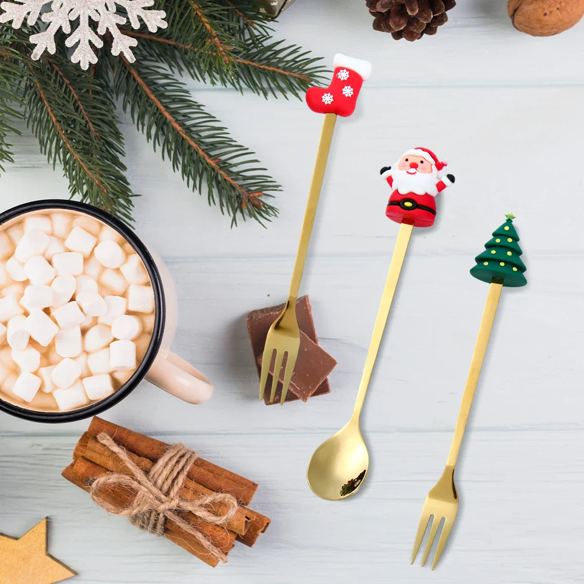 GoudFeest Weihnachtsbesteckset – Luxuriöser Goldlöffel und -gabel mit Weihnachtsmann-Design