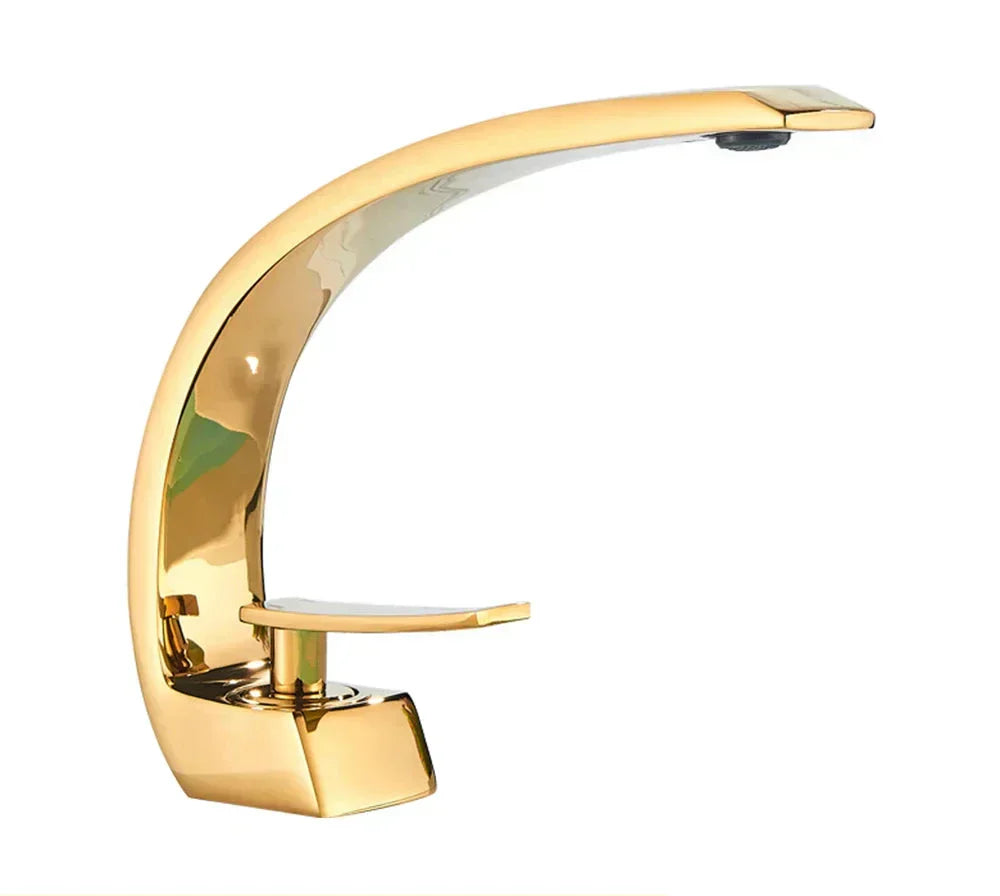 Luxuriater Wasserhahn Elegantes Design für Dein Badezimmer