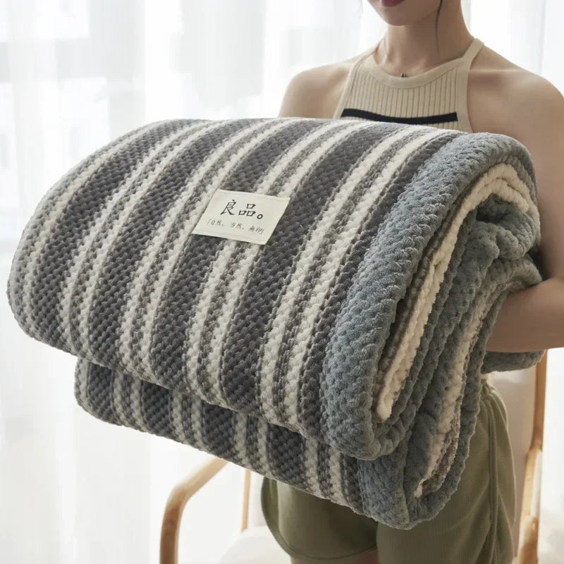 Karierte Decke – Weiche Plaid für Sofa und Bett mit Klassischem Schachbrettmuster