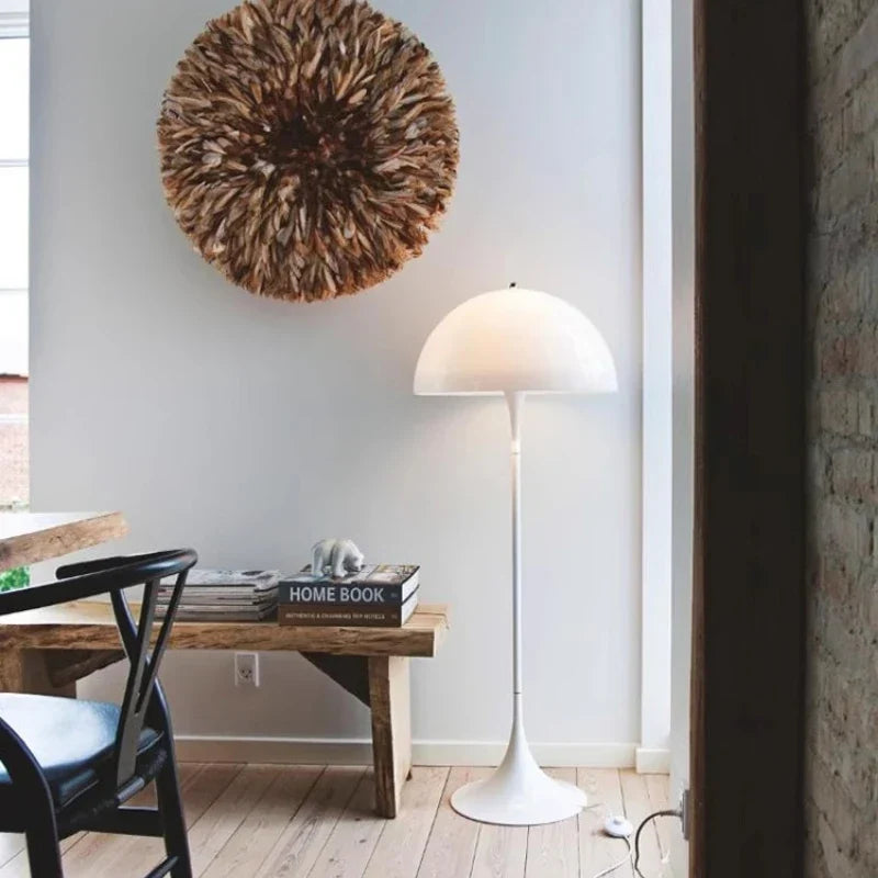 Panthella Tischlampe – Mid-Century Champignon Tischlampe mit Sanfter Lichtverteilung