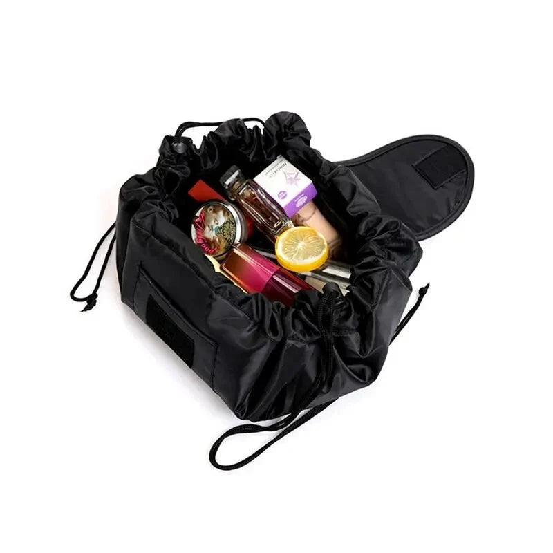 GlamFold Kosmetiktasche | Geräumige Tasche mit Kordelzug für stilvolle und praktische Nutzung in Schwarz