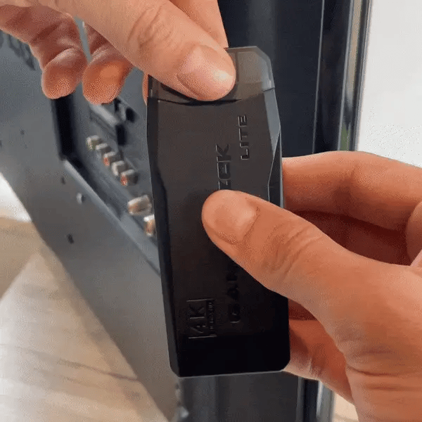 PixelDrive 64gb: Original mit 2 Controllern - Über 20.000 Spiele von Mario bis Pokémon