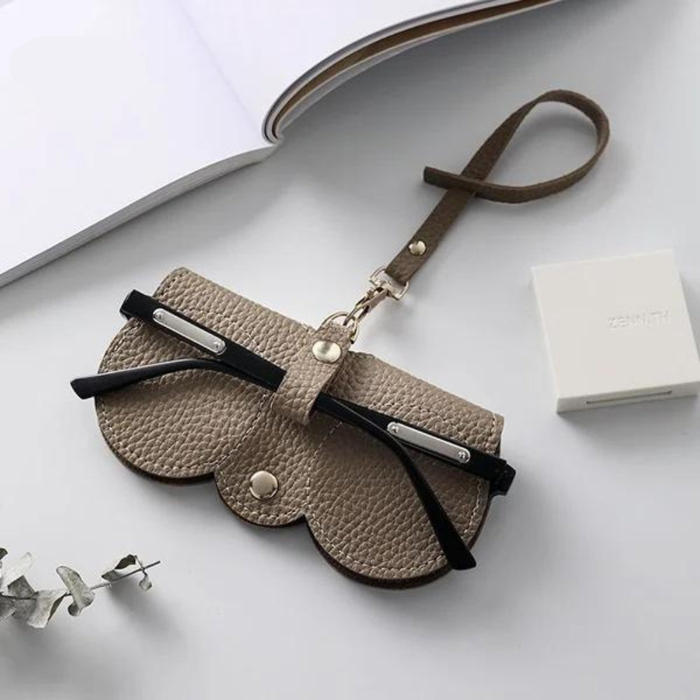 LuxuraGuard - Elegante Lederbrillenetui | Stilvoller Schutz für Ihre wertvollen Brillen