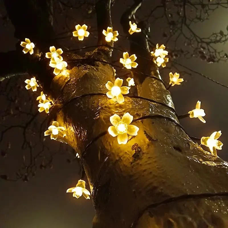 LuxeLumen Gartenblume | Elegante Solarleuchte für einen bezaubernden Garten