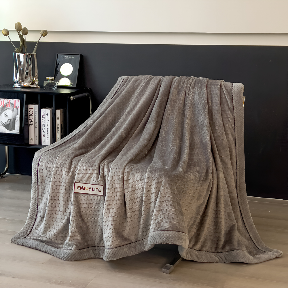Weiche Fleece-Decke mit Patchwork-Muster – Warme Winterdecke aus 300–350 g/m²