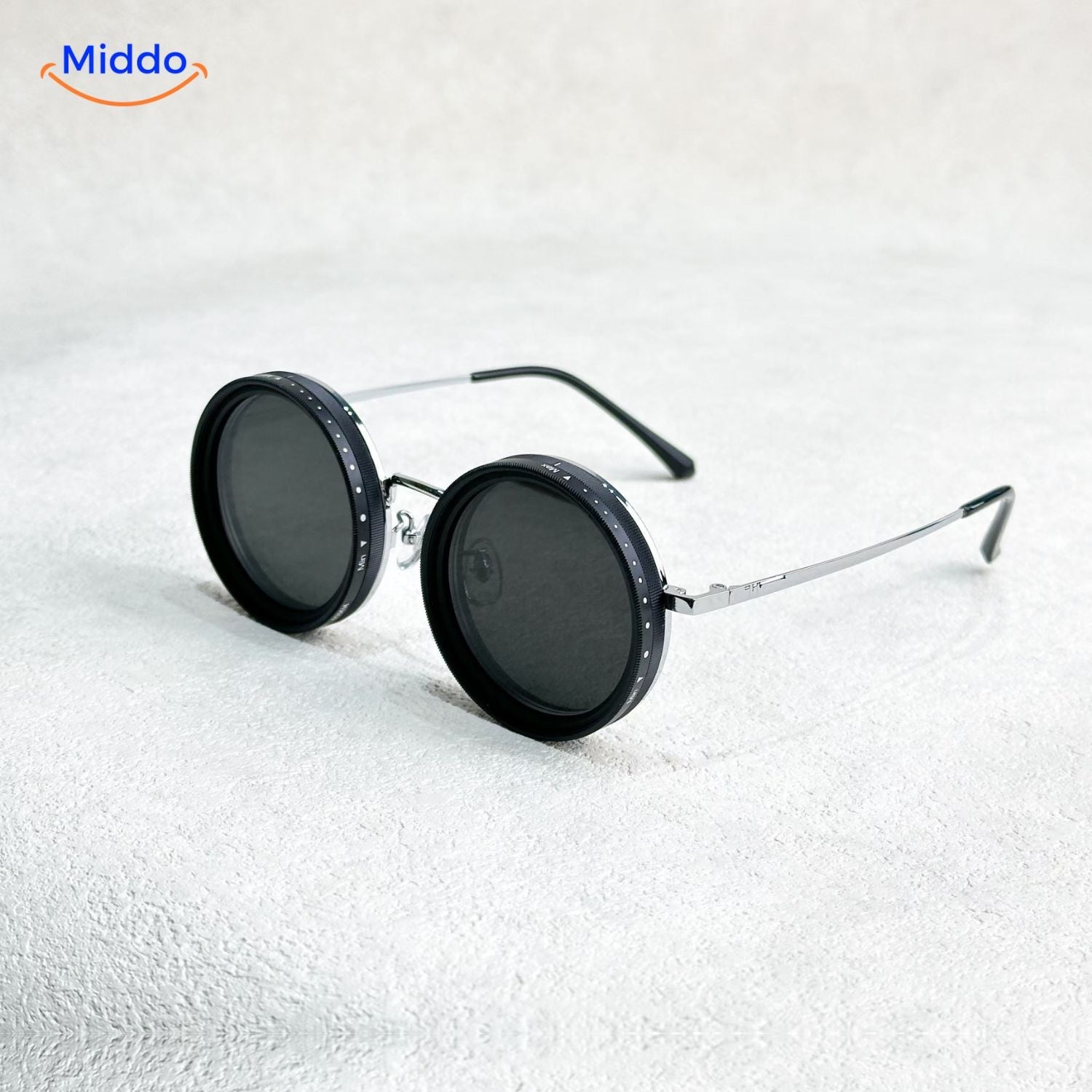 LumiShade Sonnenbrille | Handgefertigte Brille mit UV-Schutz und anpassbarem Lichtschutz