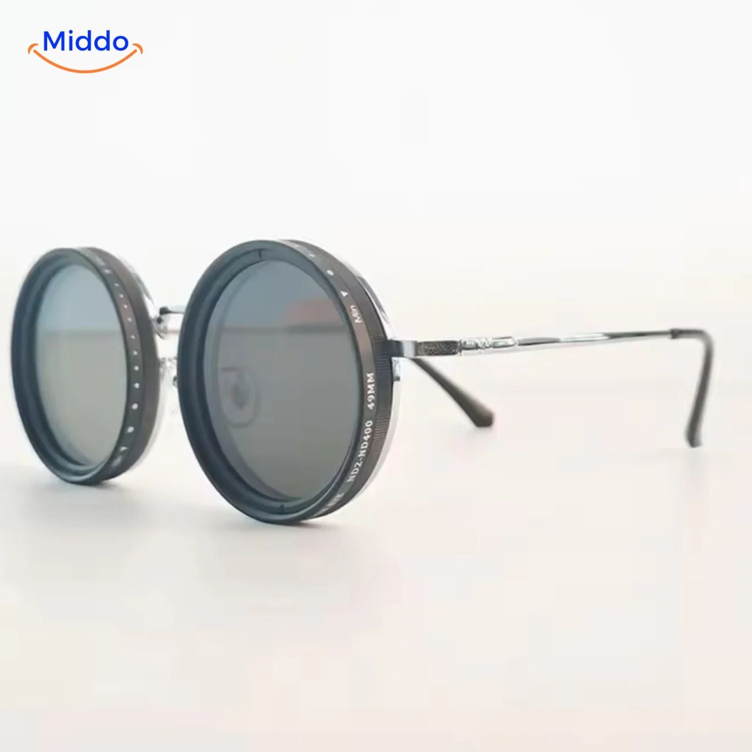 LumiShade Sonnenbrille | Handgefertigte Brille mit UV-Schutz und anpassbarem Lichtschutz