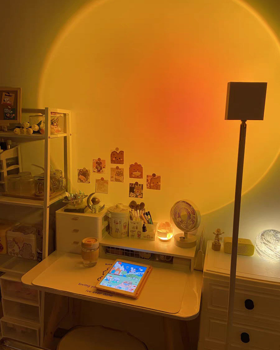 Frendorf | LED Farbprojektor Stehleuchte | Minimalistischer Halo Licht Effekt