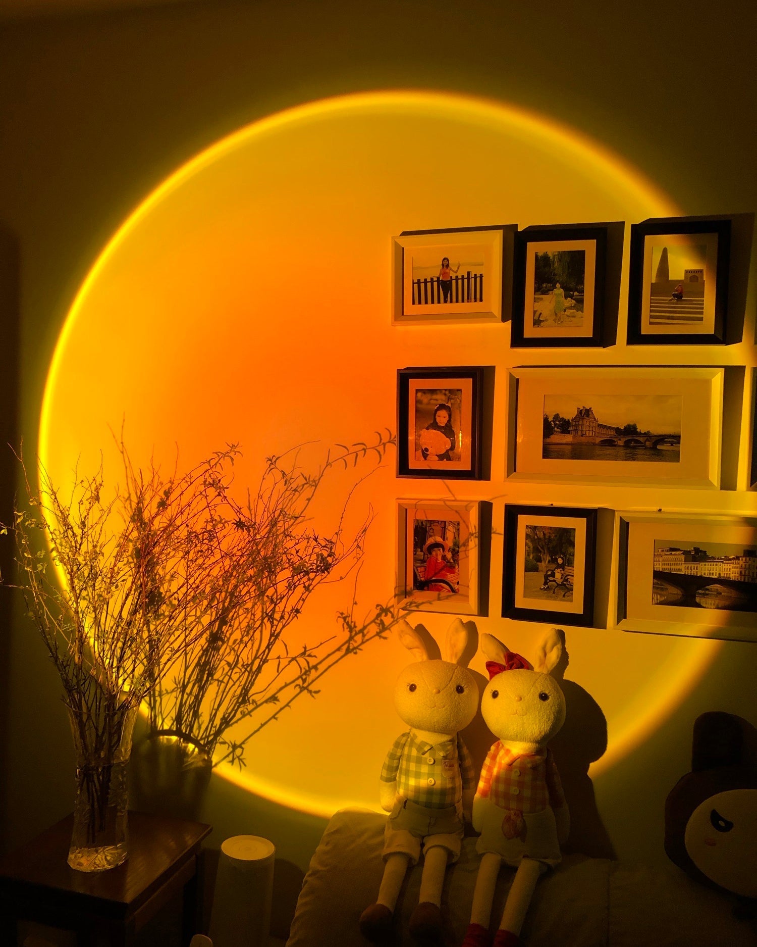 Frendorf | LED Farbprojektor Stehleuchte | Minimalistischer Halo Licht Effekt