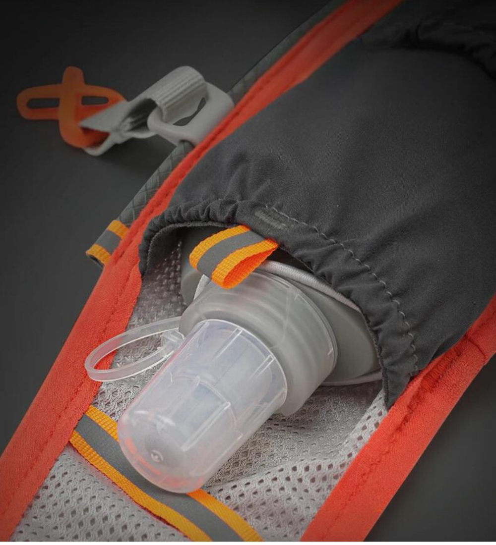 SwiftRun Trailrunweste – Leichte Laufweste mit 2 Soft Flaschen