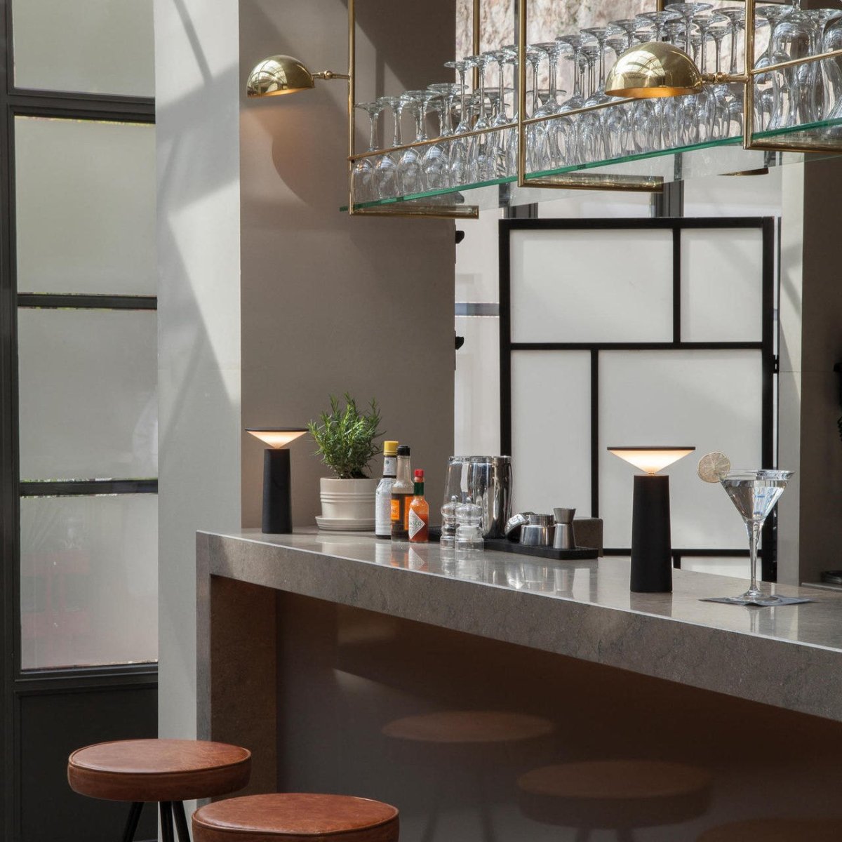 Tischlampe Aurora - Modern & Dimmbar - Elegantes Design