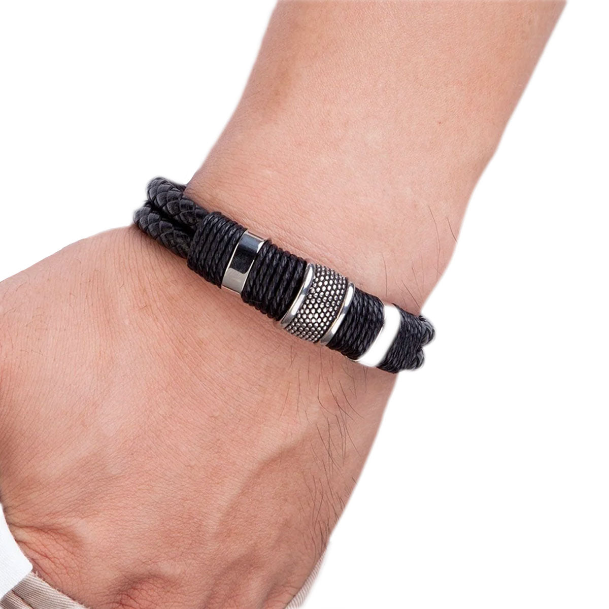 Armband im geflochtenen Lederstil