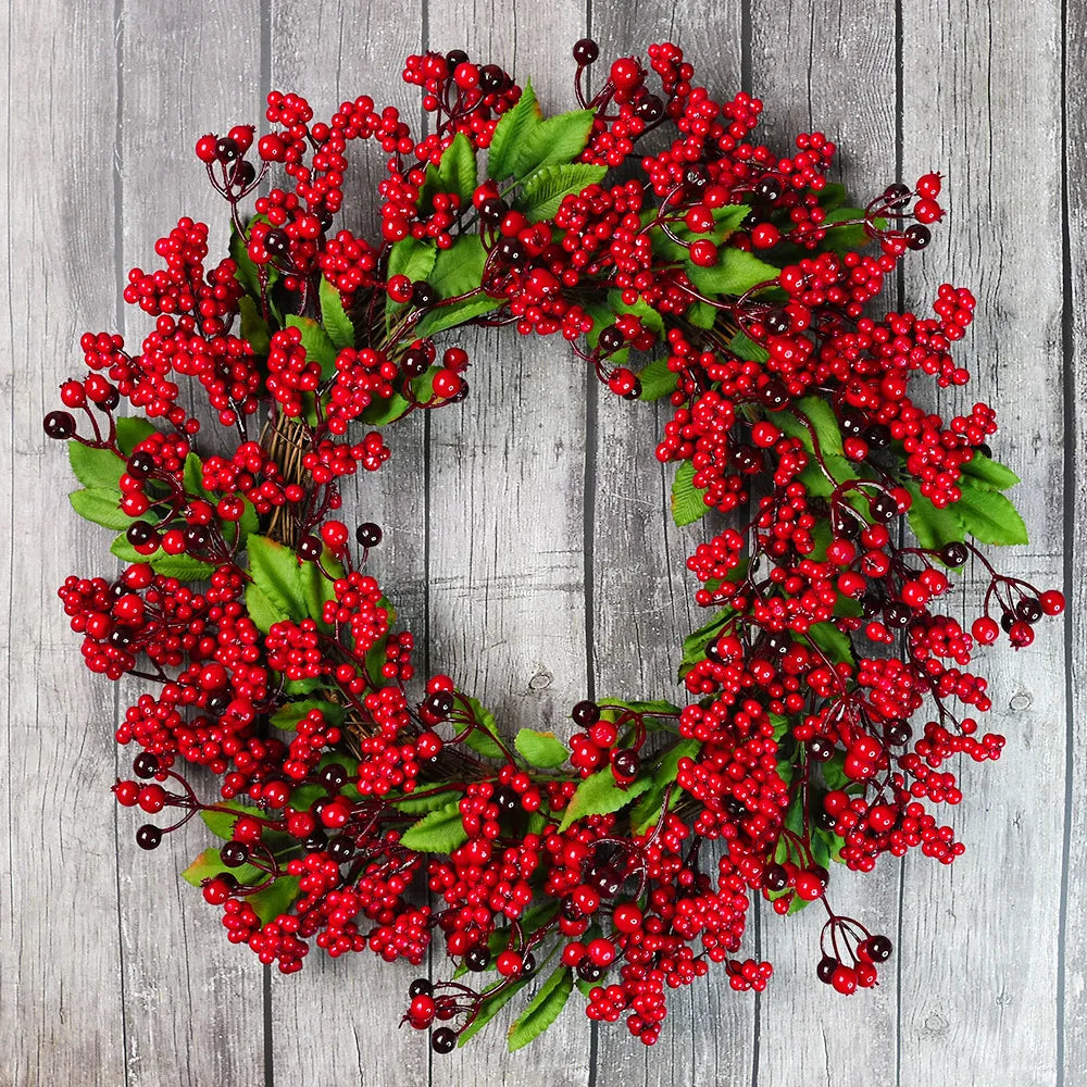 Weihnachtskranz | Realistische Zypressen- & rote Beeren-Dekoration | Innen & Außen