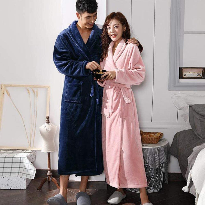 Winterweiche Unisex Bademantel – Flauschiger Hausmantel aus Fleece und Flanell