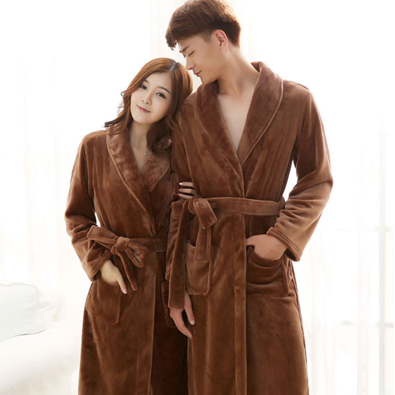 Winterweiche Unisex Bademantel – Flauschiger Hausmantel aus Fleece und Flanell