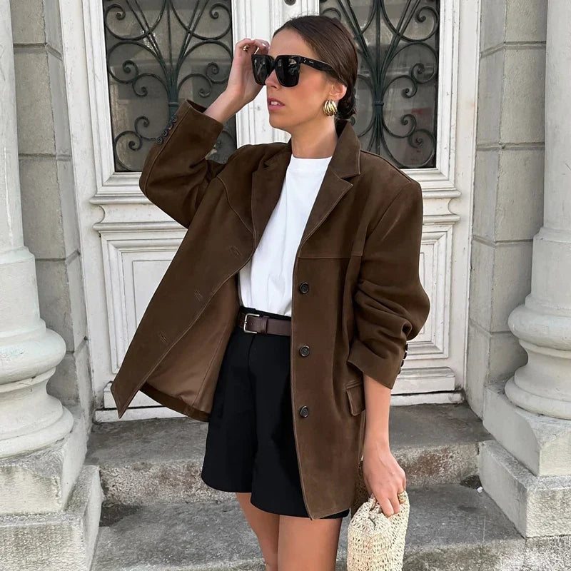 Schweizer Eleganz Damenjacke – Vintage Braun Leder Demi-Saison Look