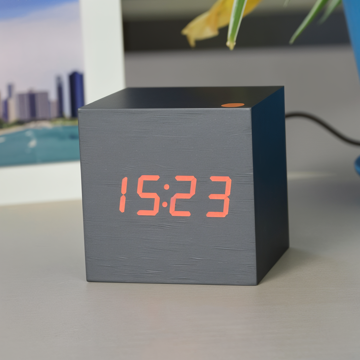 WoodTime | Elegante digitale LED Uhr