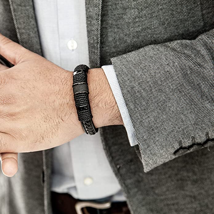 Armband im geflochtenen Lederstil