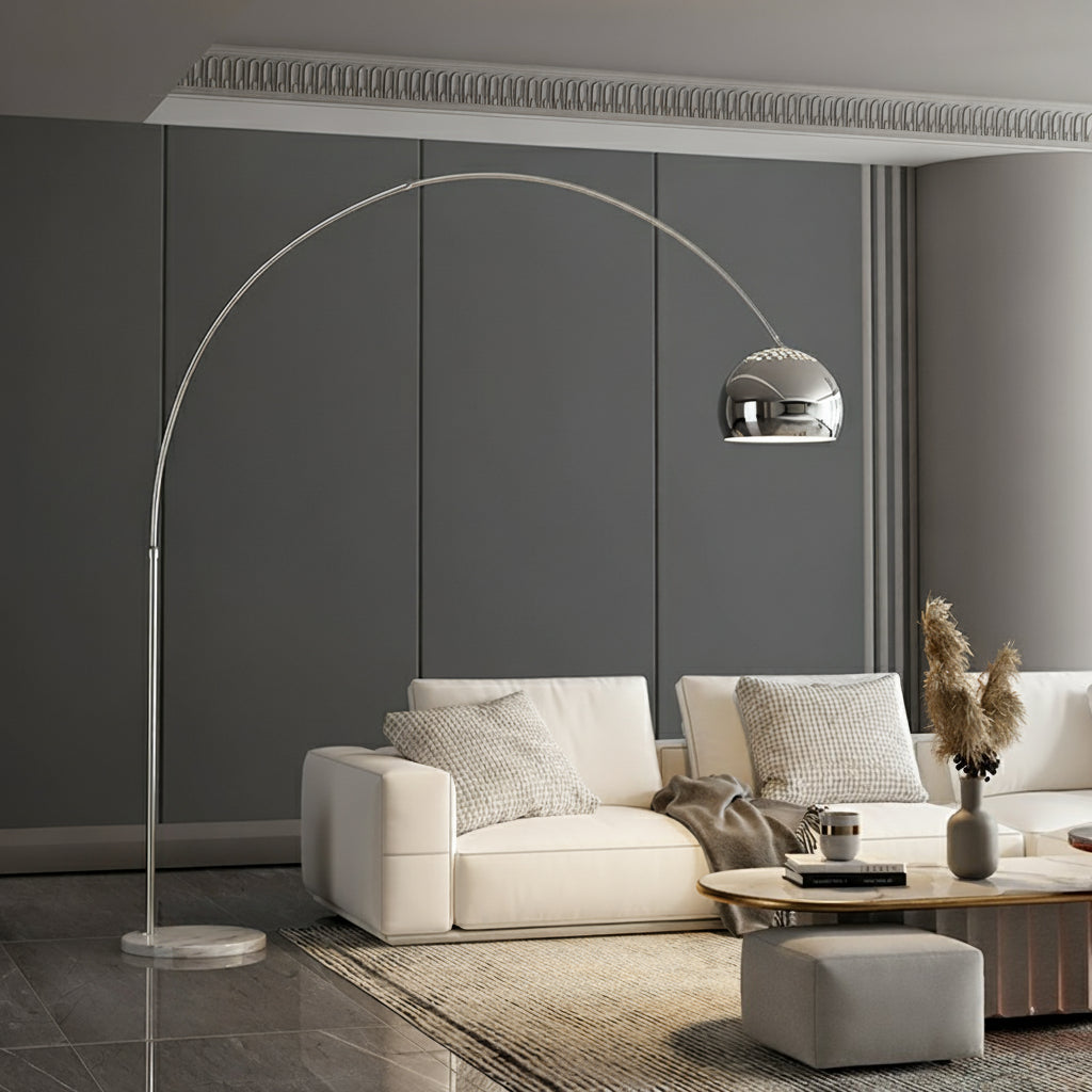 Italienische Arco Stehlampe – Modernes Design für das Wohnzimmer