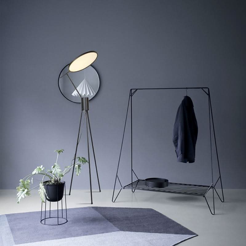 Schlanke Design Stehlampe – Stimmungs- und Akzentbeleuchtung