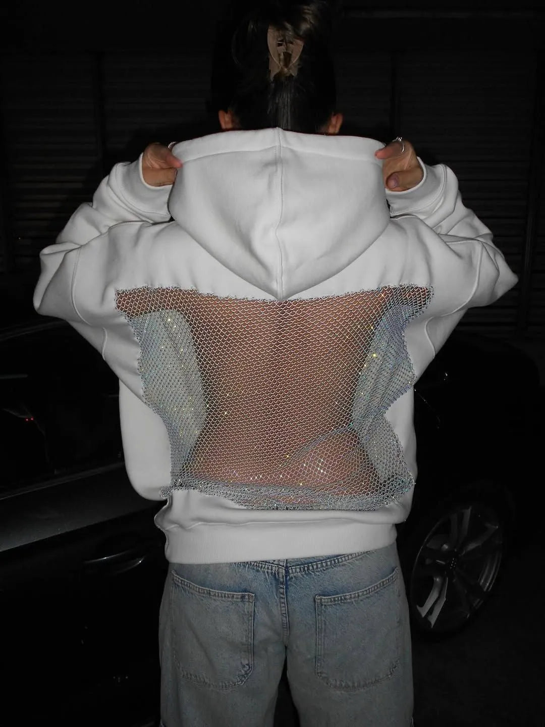 BackStageGlow | Wenn die Lichter angehen, strahlt dieser Hoodie nicht nur, sondern beherrscht den Raum