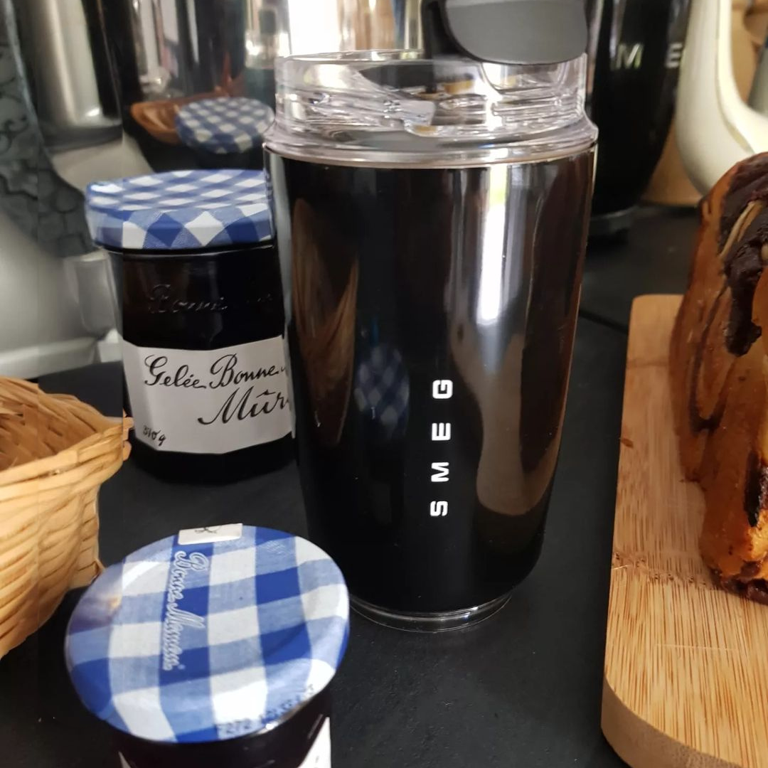 Eleganter Thermobecher - Stylisch & Langlebig