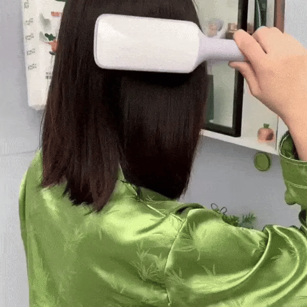 LuxéTress 4-in-1 Selbstreinigende Haarbürste | Innovative Haarbürste mit selbstreinigender Technologie für mühelos glattes und glänzendes Haar