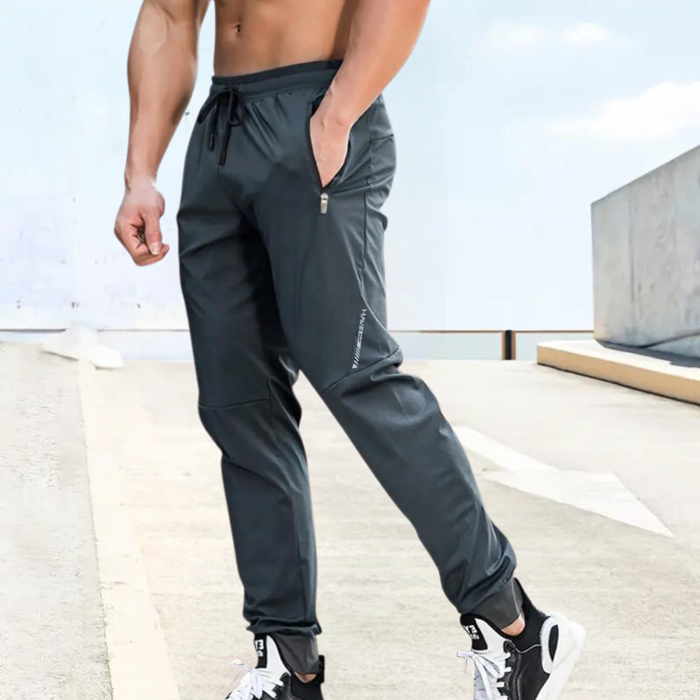 Herren Sporthose AeroFlex – Atmungsaktive und Leichte Trainingshose