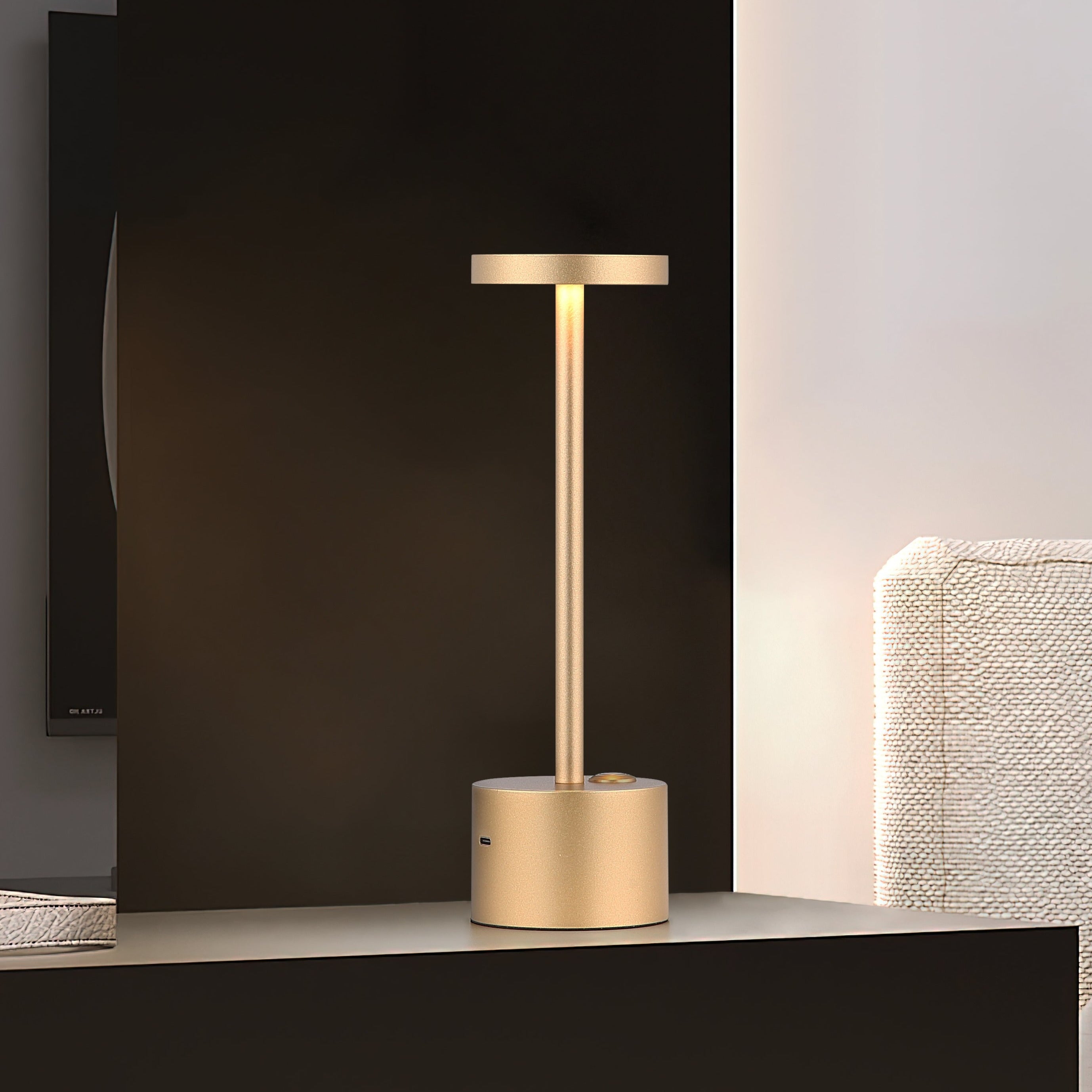 Bologna Mini LED Drahtlose Tischlampe Messing