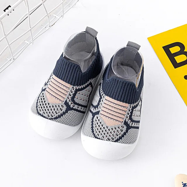 TinyTreads Slip-Ons | Atmungsaktive Antirutschschuhe aus Mesh