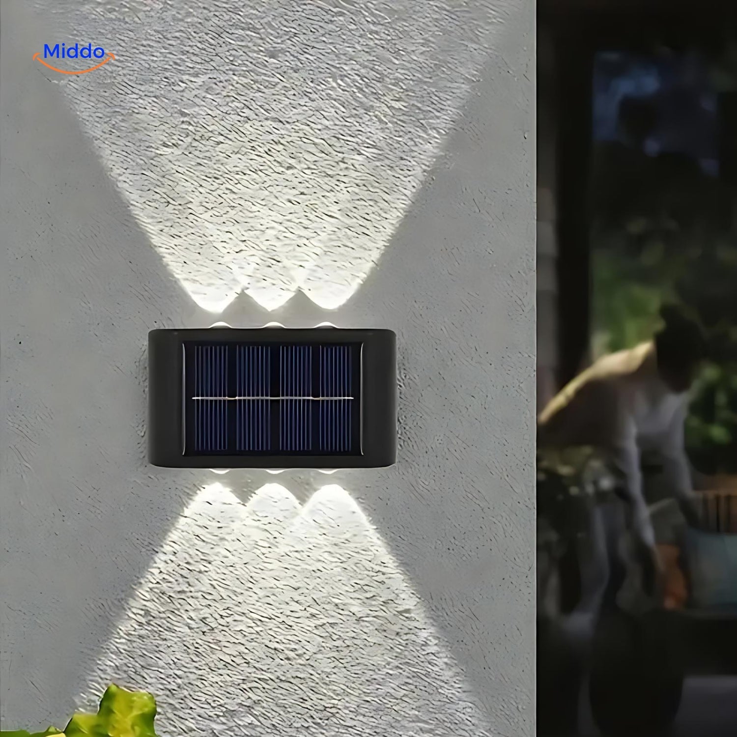 LumiGlow Solar-Wandlampe | Wasserdichte LED mit Doppelkopf für stilvolle Außendekoration