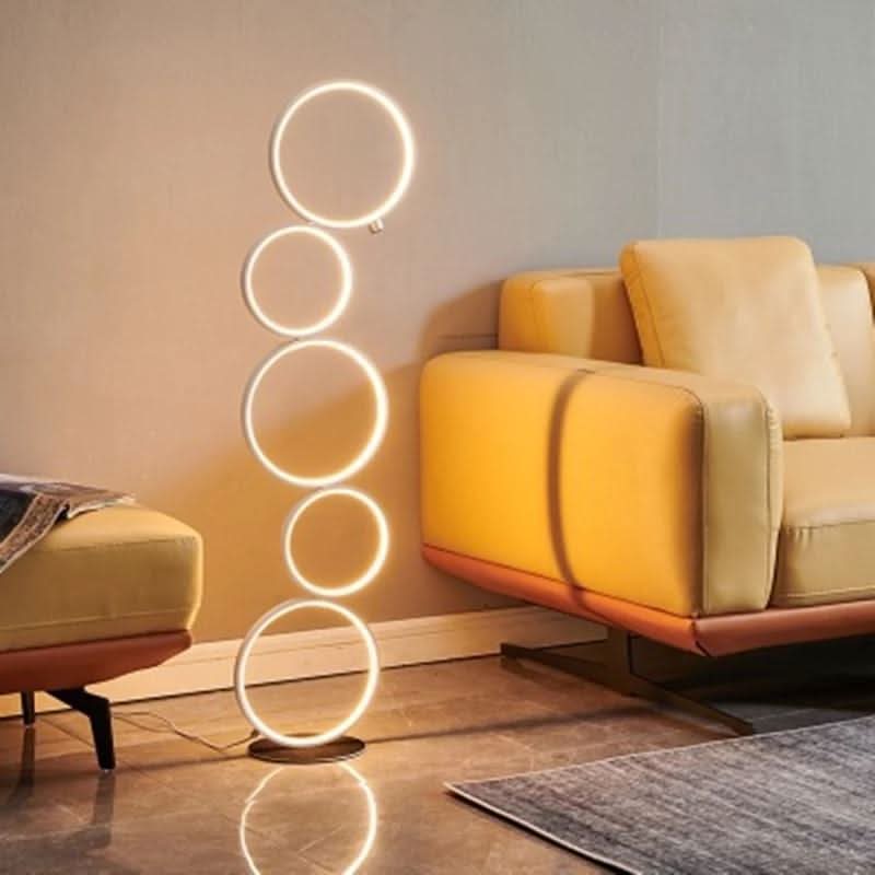 Stehlampe mit Warmweißem LED Licht – Stimmungsvolle Beleuchtung für Wohnzimmer und Schlafzimmer