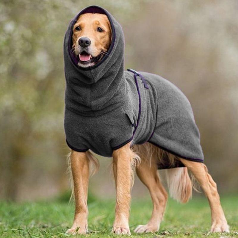 Fleece-Hundejacke mit Kapuze für Wärme und Komfort
