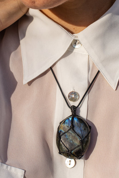 Drakenhart Labradorit Kette – Mystischer und Energiegeladener Schmuck für Persönliche Kraft