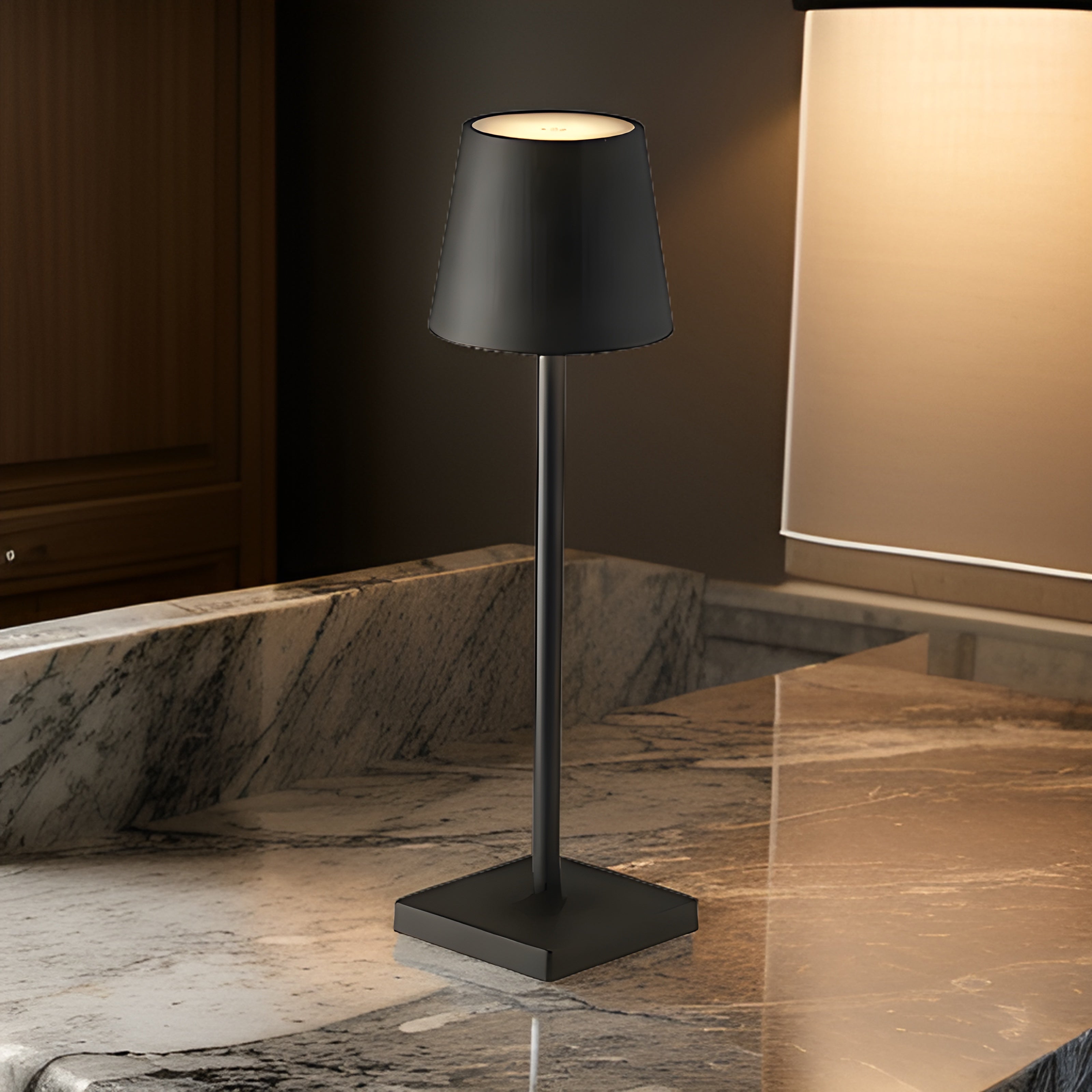 Nordia Light Drahtlose Wiederaufladbare Multifunktionale Tischlampe