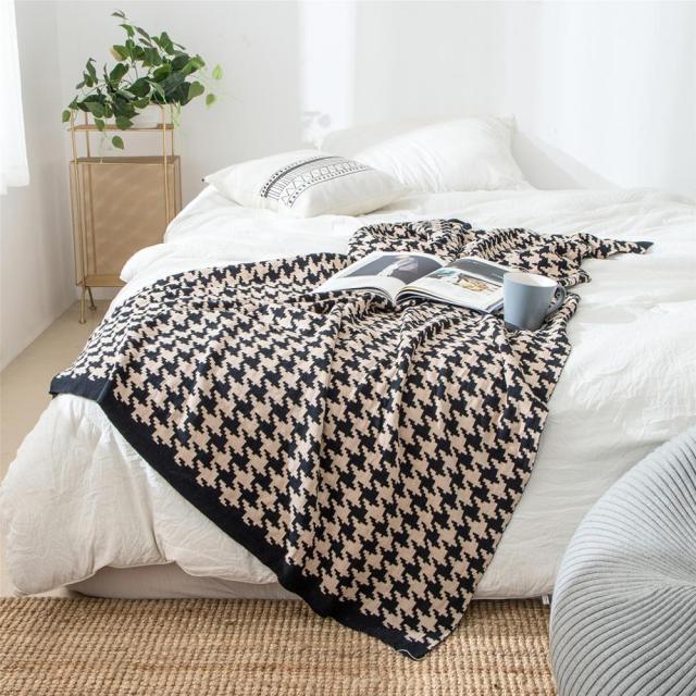 Weiche Kuscheldecke mit Hahnentritt-Muster – Erhältlich in verschiedenen Größen
