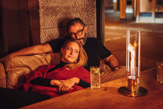 FlameGlow - Moderner Tischkamin mit einstellbaren Flammen für eine gemütliche Atmosphäre