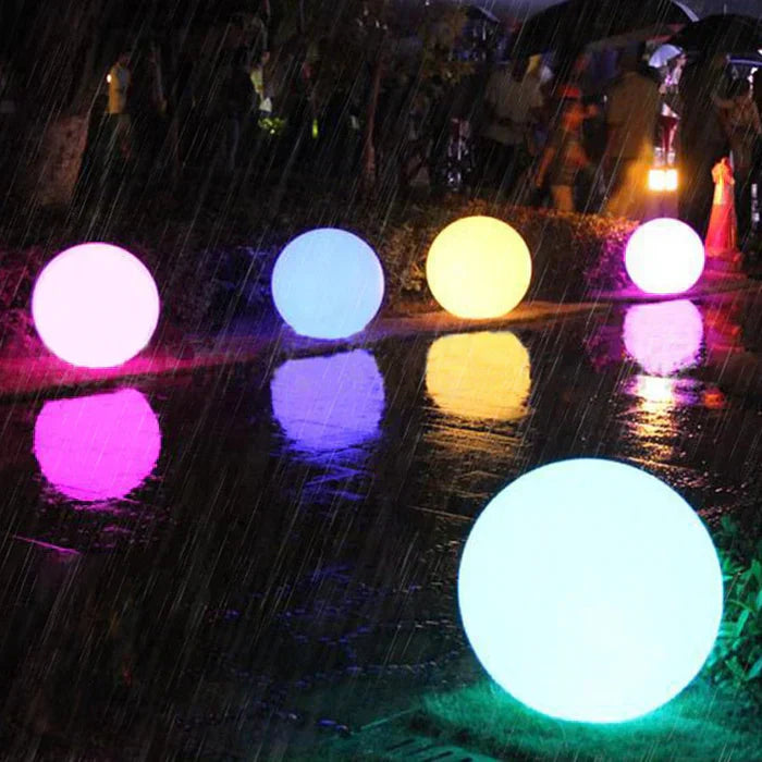 Moderne PE Globe Außen Gartenlampe LED Aufladbar