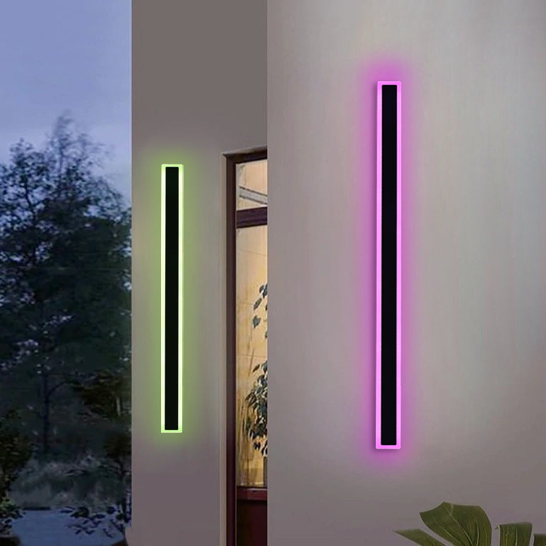 Immense RGB Wandleuchte