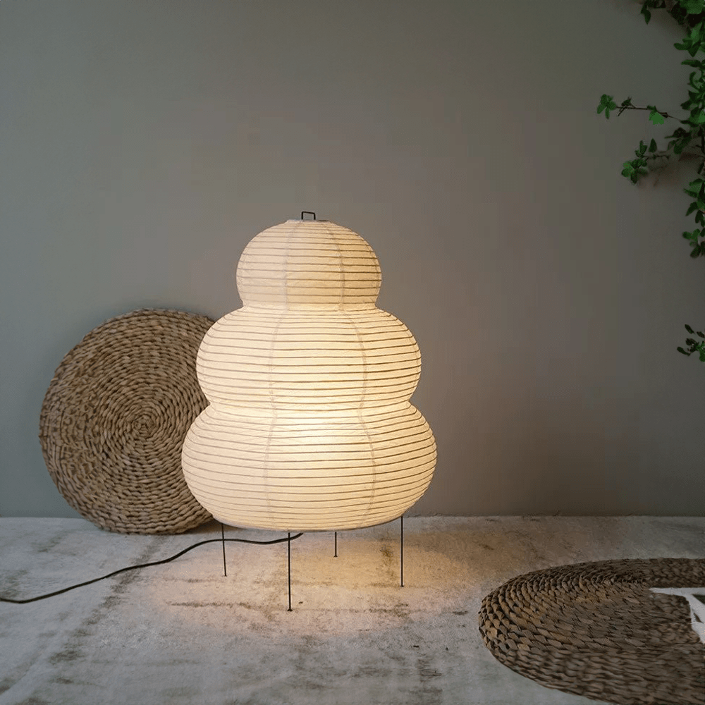 SabiGlow - Künstlerische Wabi Sabi Reispapier Stehlampe mit verstellbarem Stativ