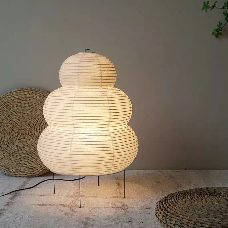 SabiGlow - Künstlerische Wabi Sabi Reispapier Stehlampe mit verstellbarem Stativ