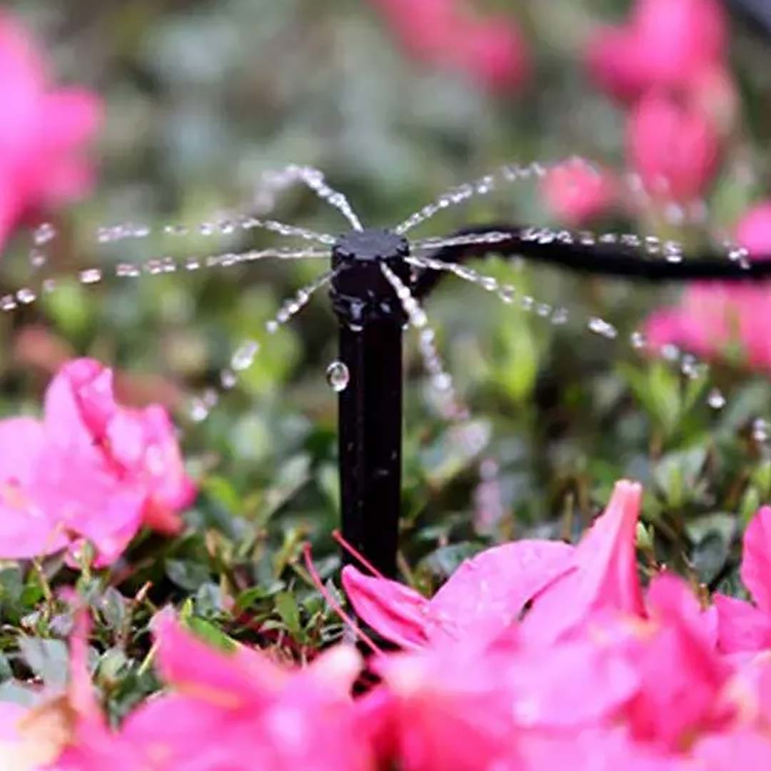 AquaLux Elite Bewässerungssystem | Mühelose Gartenbewässerung für üppige, lebendige Landschaften